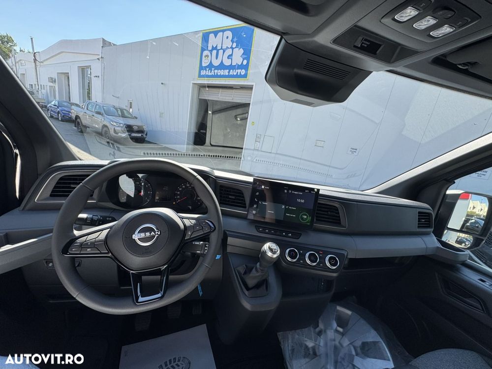 Nissan Interstar - 3