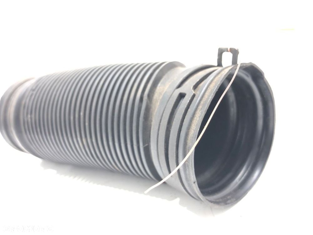 RURA POWIETRZA  VW GOLF VII (5G1, BQ1, BE1, BE2) 2012 - 2022 1.4 TSI 90 kW [122 KM] benzyna 2012 - - 3