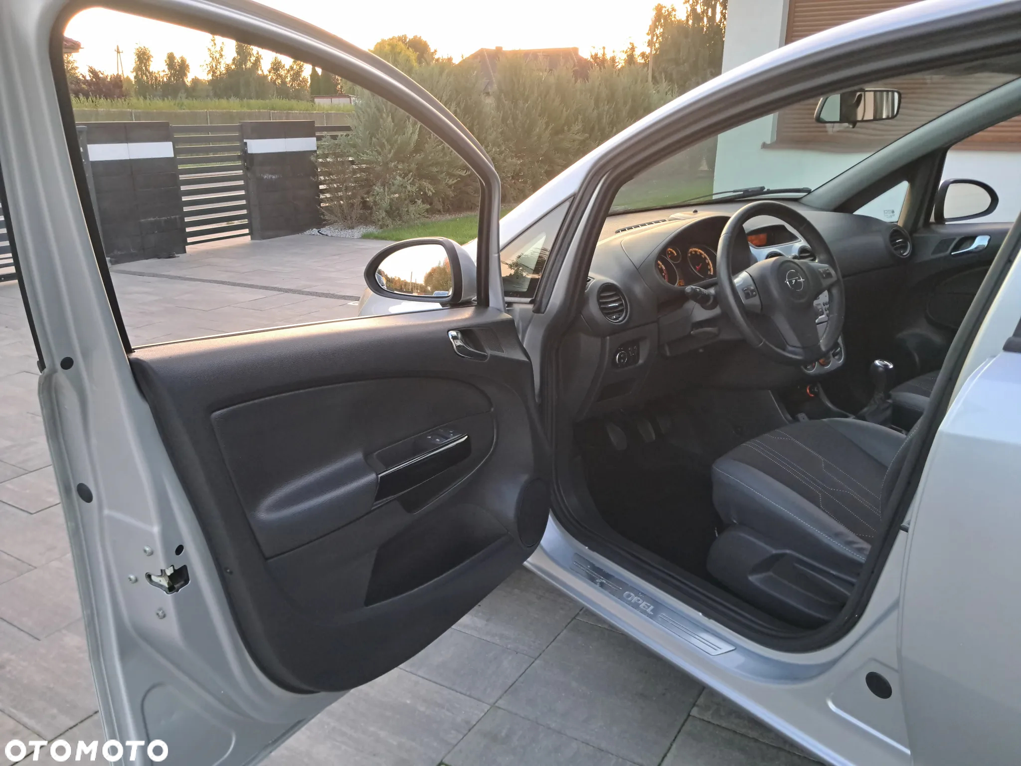 Opel Corsa 1.2 16V Edition 150 - 13