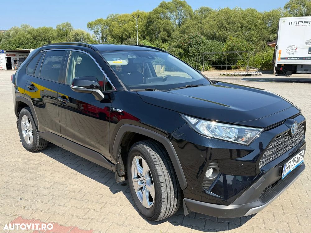 Toyota RAV4 - 1