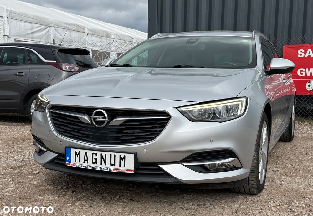 Opel Insignia - 1