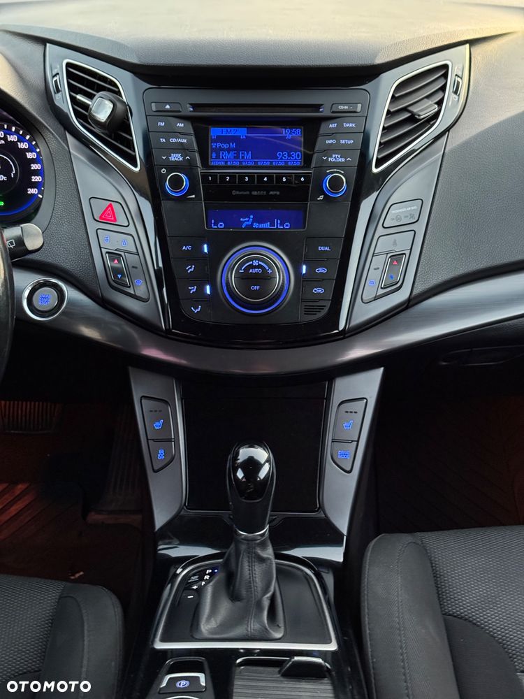 Hyundai i40 1.7 CRDi Comfort + - 30