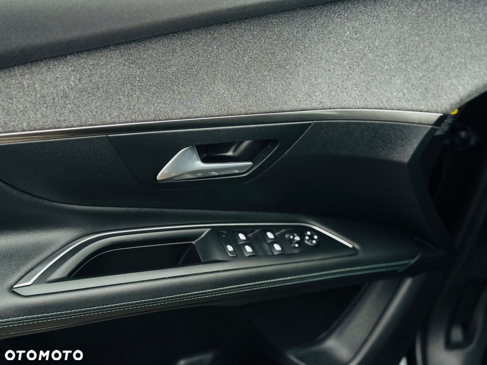 Peugeot 3008 BlueHDi 130 Stop & Start EAT8 Allure - 16