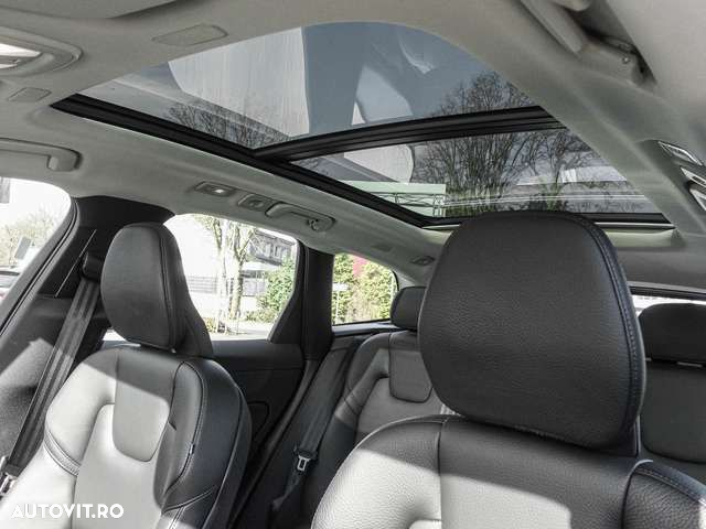 Volvo XC 60 - 8