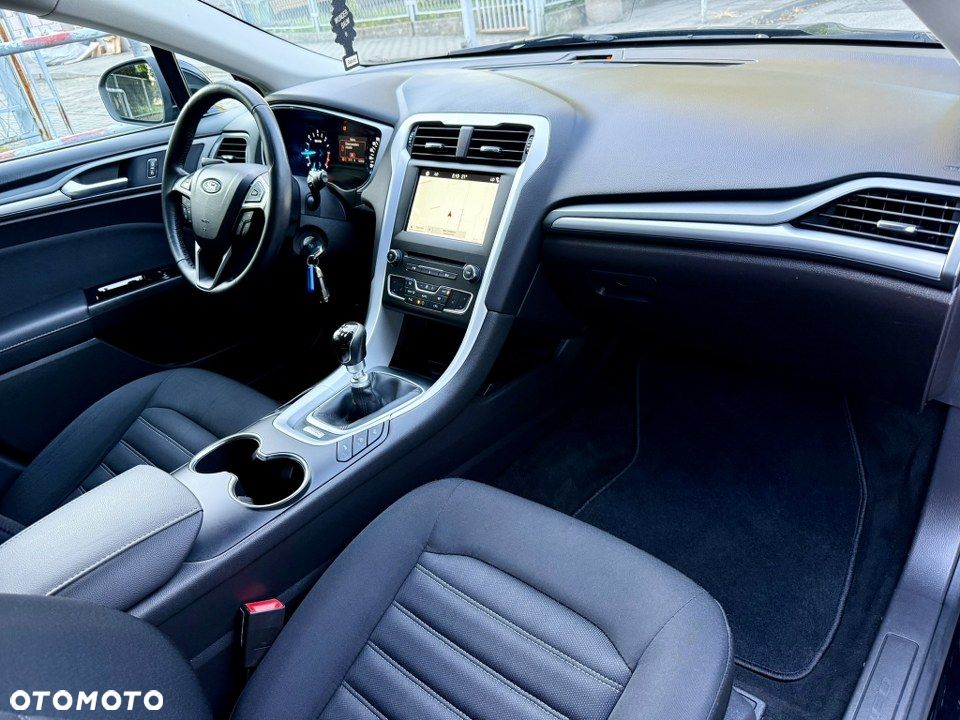 Ford Mondeo SW 2.0 TDCi S&S Titanium - 26