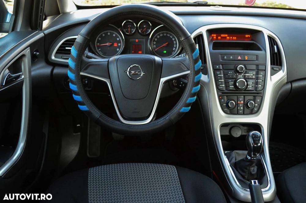 Opel Astra 1.6 Sport - 24