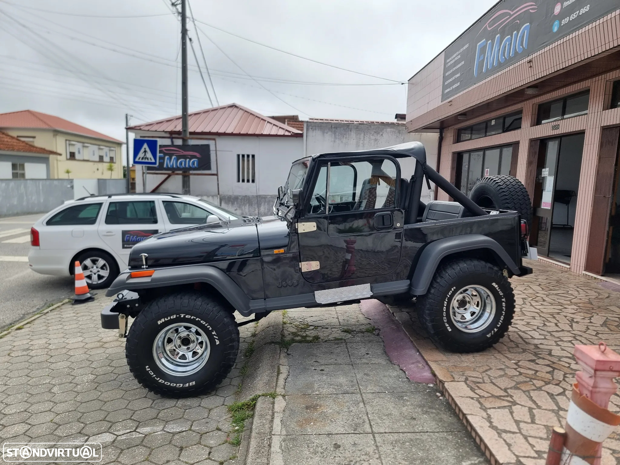 Jeep Wrangler - 5