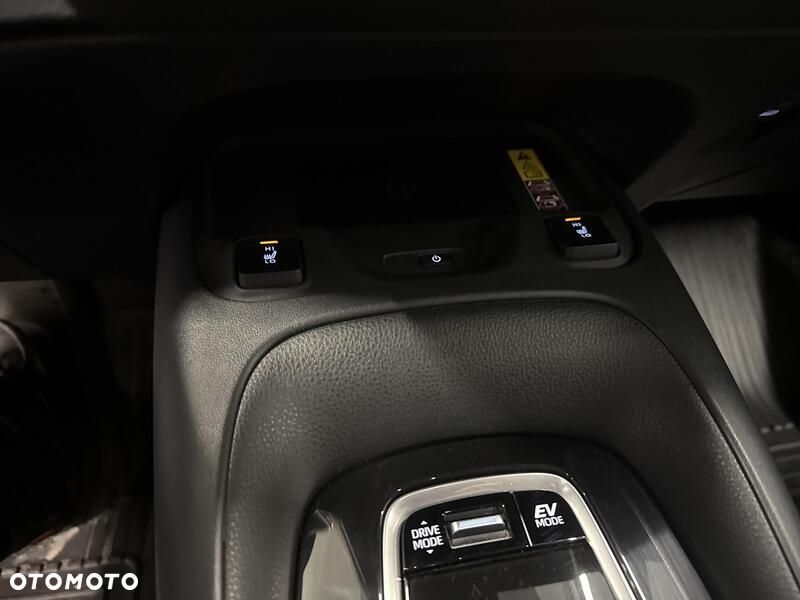 Toyota Corolla 1.8 Hybrid Comfort - 17