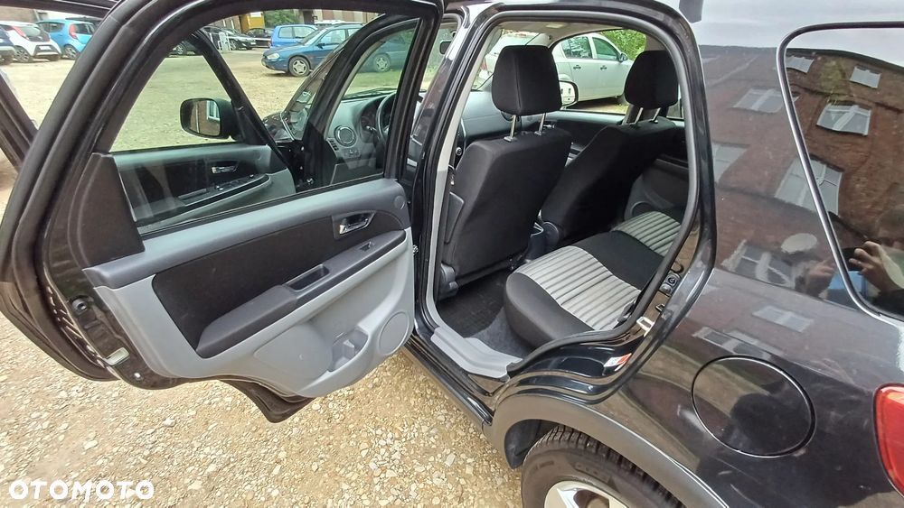 Suzuki SX4 1.6 Comfort 4WD - 18