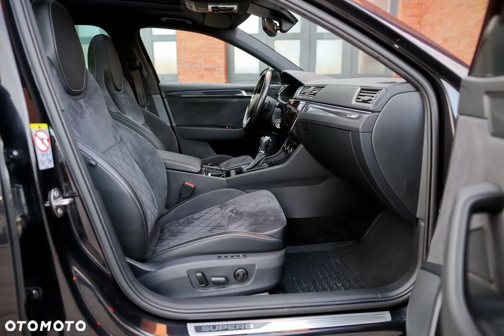 Skoda Superb 2.0 TDI 4x4 DSG Sportline - 24