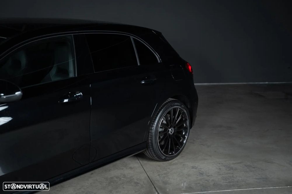 Mercedes-Benz A 250 e AMG Line - 13