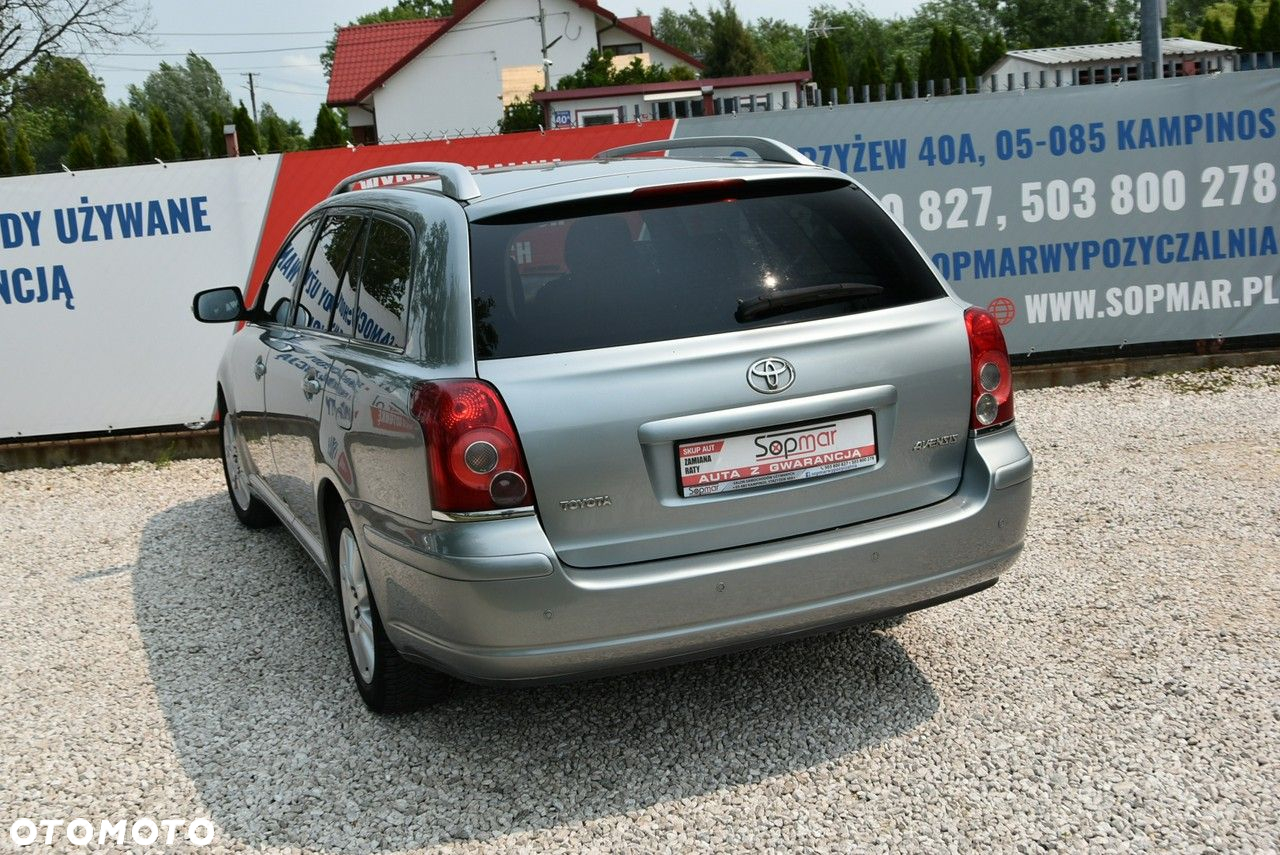 Toyota Avensis 2.0 VVT-i Sol - 22