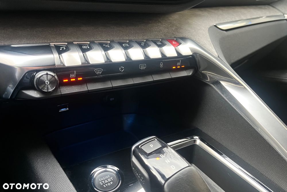 Peugeot 5008 PureTech 180 EAT8 Stop & Start GT Pack - 31