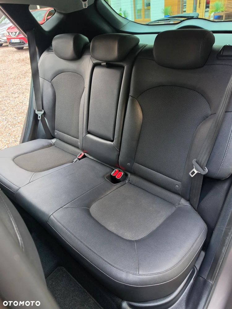 Hyundai ix35 1.6 2WD Fifa World Cup Edition - 24