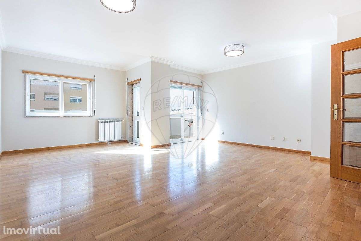 Apartamento T2 para arrendamento - Grande imagem: 2/29