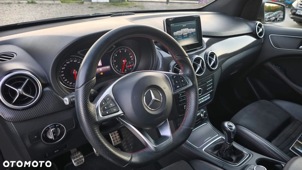 Mercedes-Benz Klasa B 180 AMG Line - 23