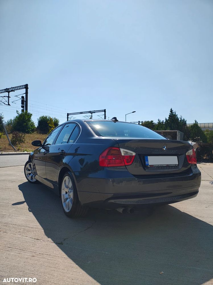 BMW Seria 3 325d - 4