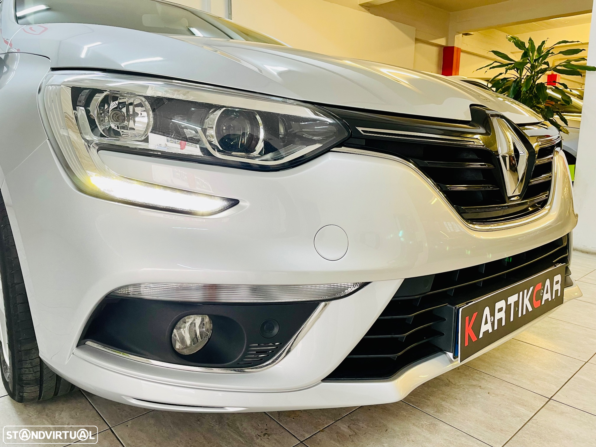 Renault Mégane Sport Tourer BLUE dCi 115 INTENS - 5