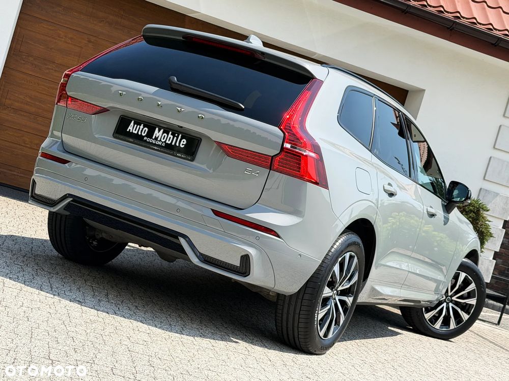 Volvo XC 60 B4 D Plus Dark - 9