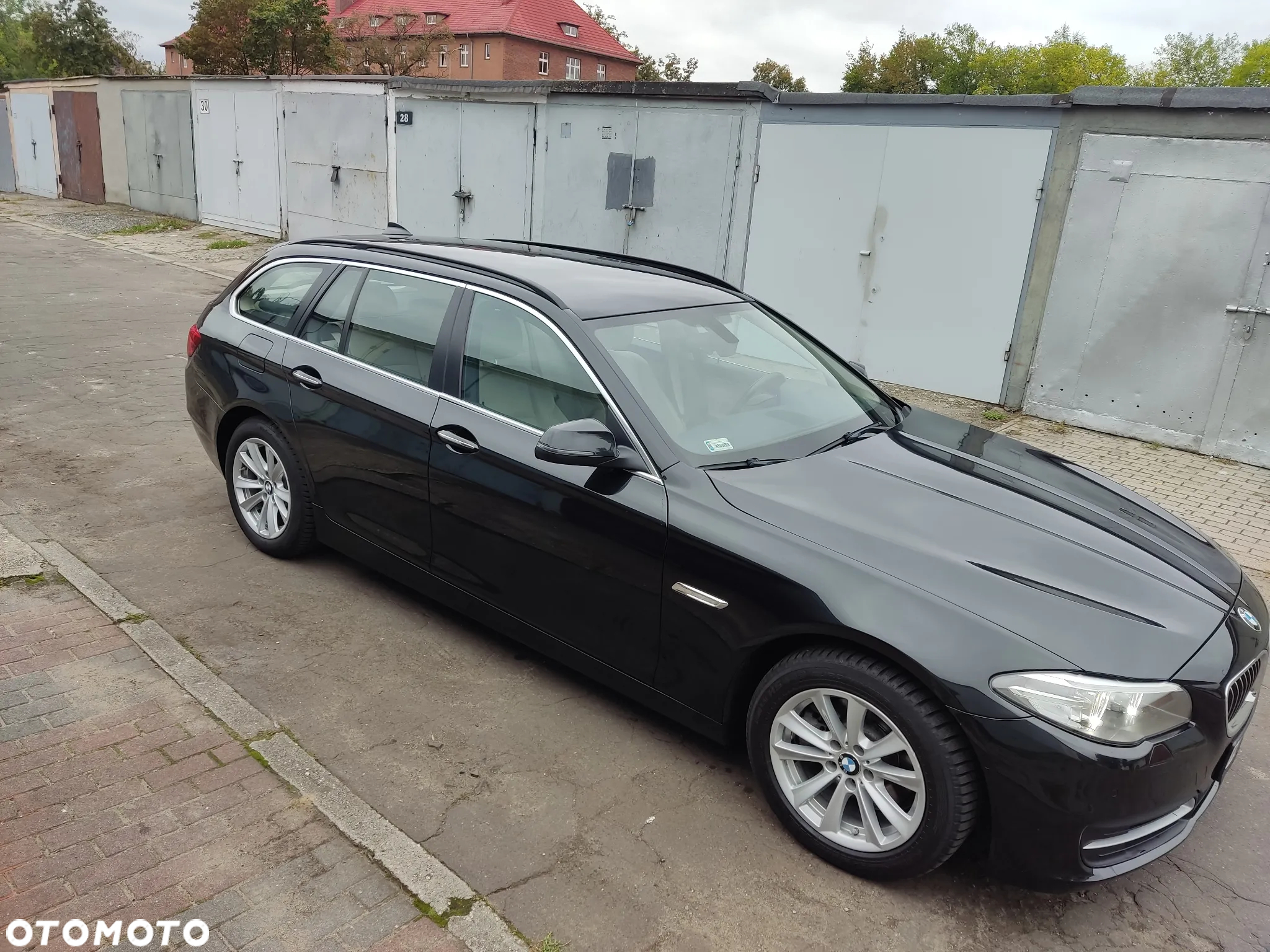 BMW Seria 5 520d xDrive - 4