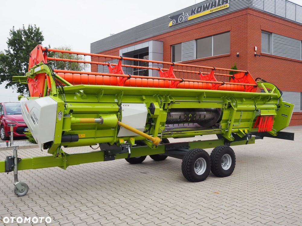 Claas Tucano 440 + V620 - 12