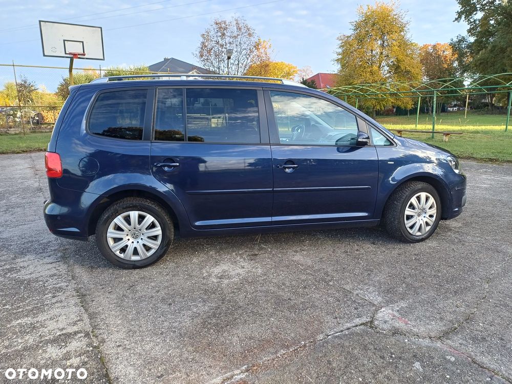 Volkswagen Touran 2.0 TDI DPF BlueMotion Technology Cup - 3