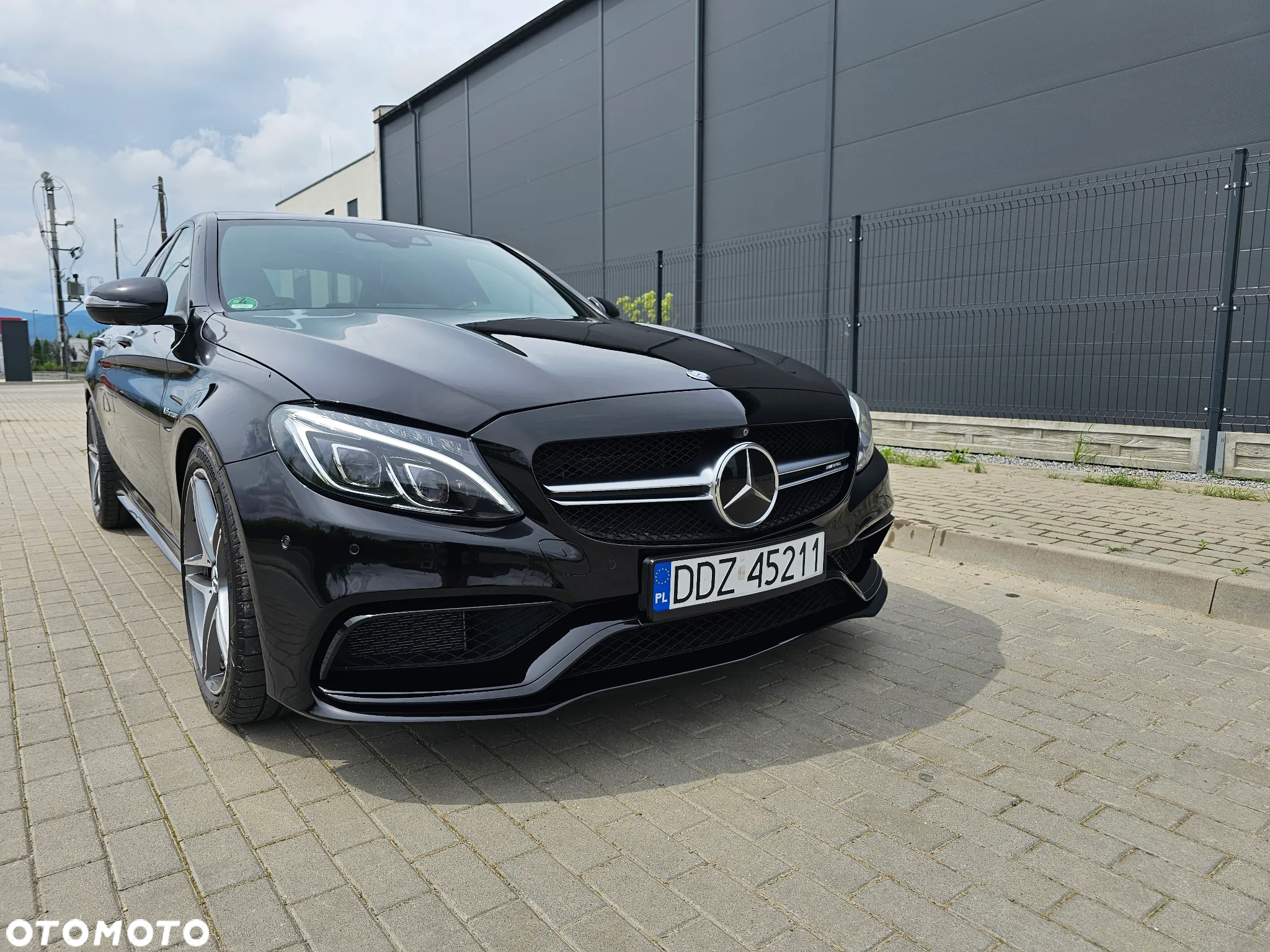 Mercedes-Benz Klasa C AMG 63 S - 17
