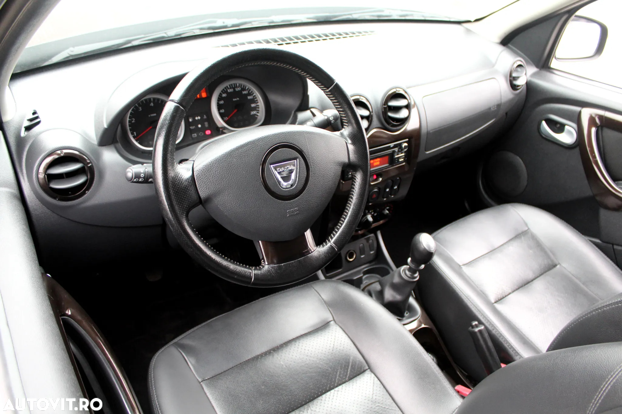 Dacia Duster dCi 110 FAP 4x2 Prestige - 8