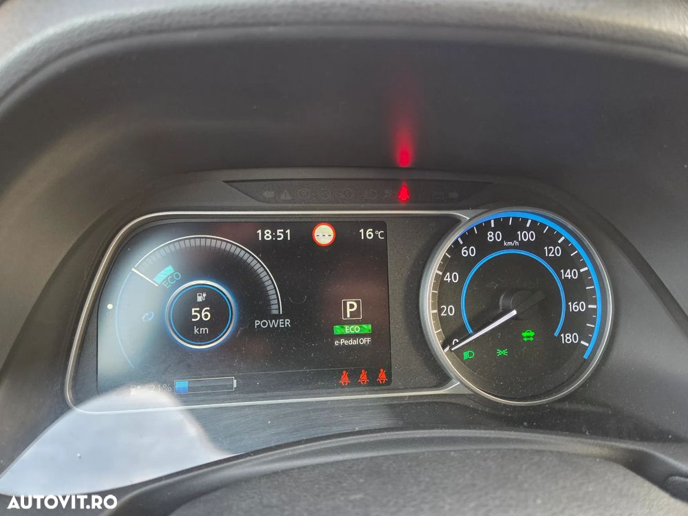 Nissan LEAF - 8