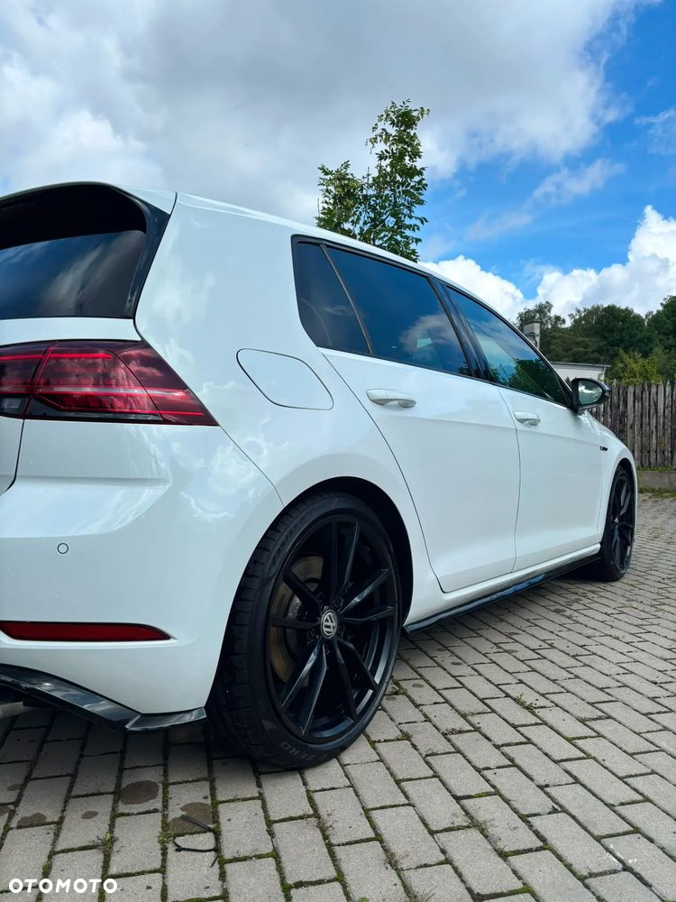 Volkswagen Golf - 24