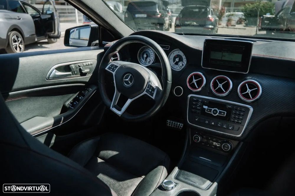 Mercedes-Benz A 200 d AMG Line Aut. - 34