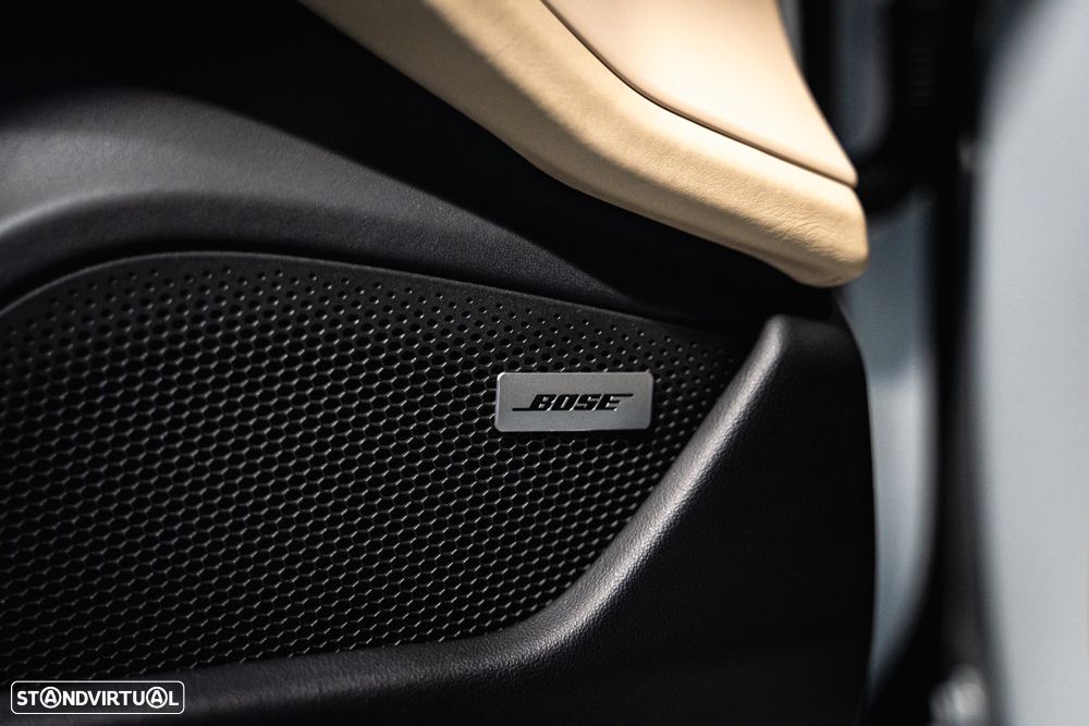 Porsche Taycan Turbo - 9