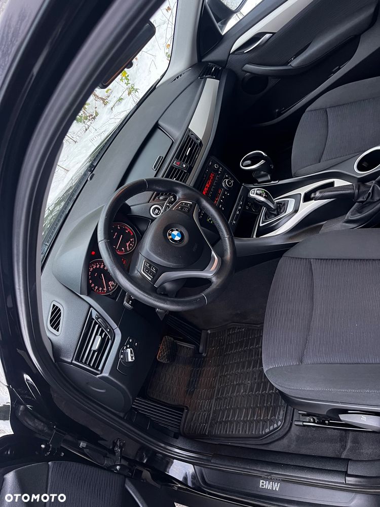 BMW X1 xDrive18d Sport Line - 11