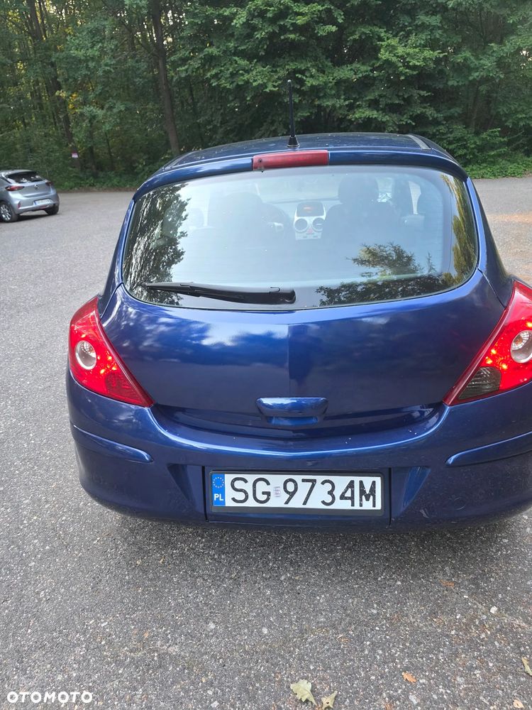 Opel Corsa 1.2 16V Cosmo - 4