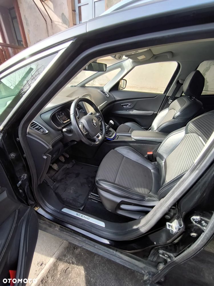 Renault Scenic 1.6 dCi Intens - 11