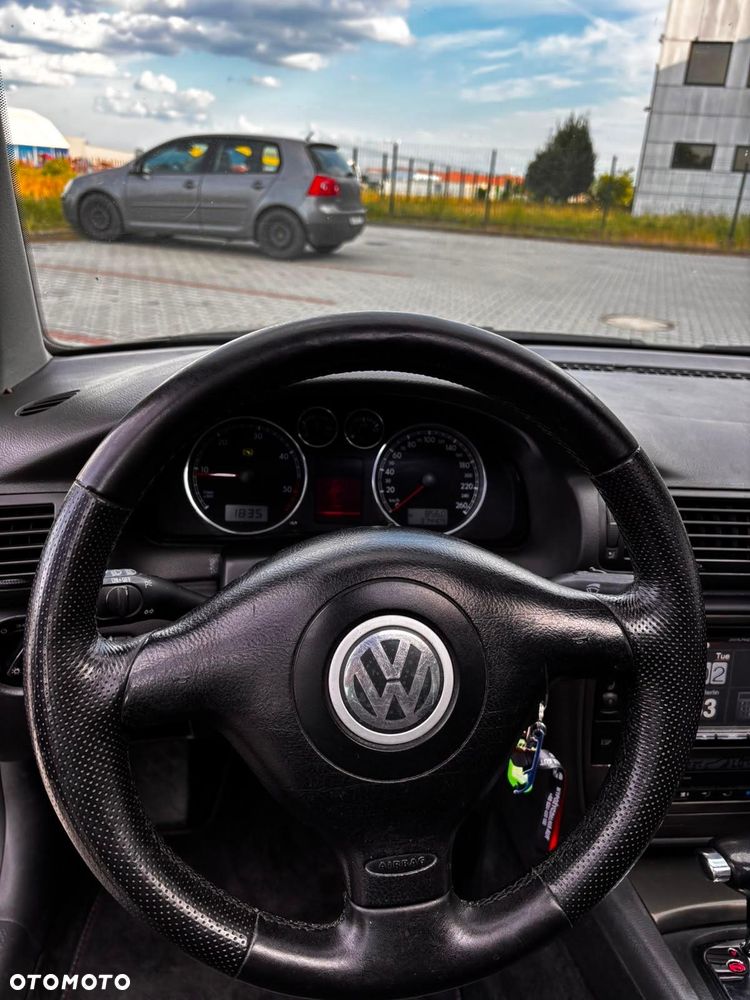Volkswagen Passat - 7