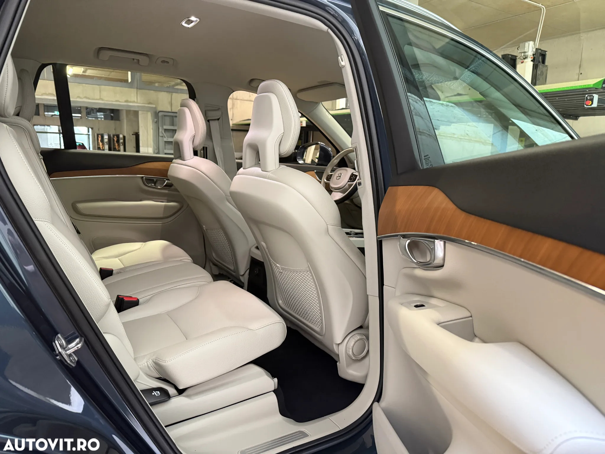Volvo XC 90 T8 AWD Recharge Geartronic Inscription Expression - 36