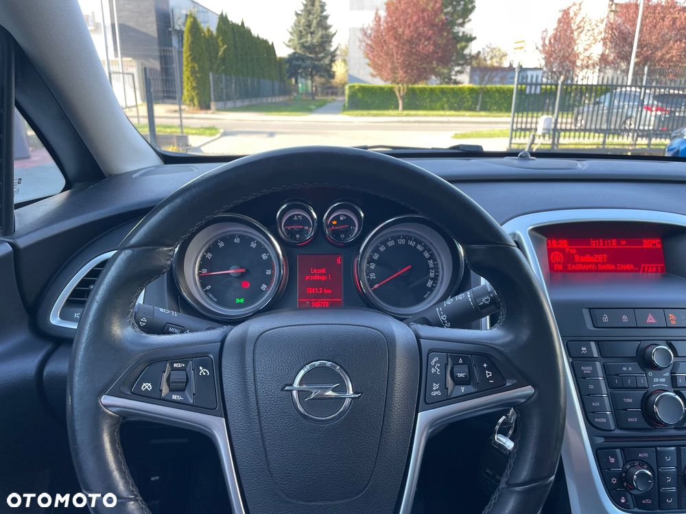 Opel Astra 1.4 Turbo Cosmo - 12