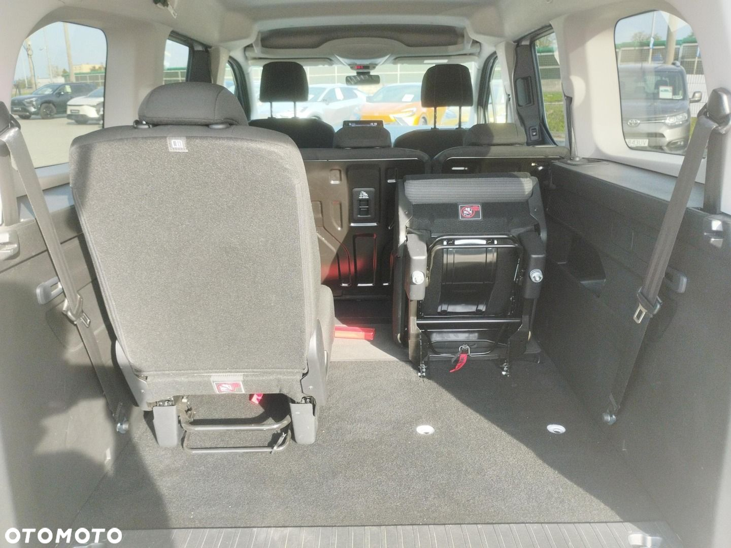 Toyota Proace City Verso Long 1.5 D-4D Business - 23
