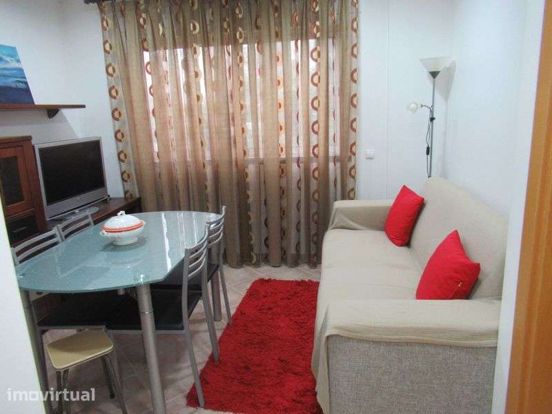 T1 Kitchenette Remodelado Mobilado Miratejo - Grande imagem: 3/12