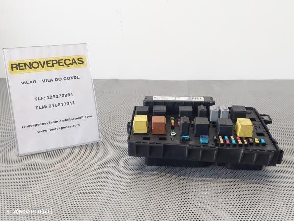 Caixa Fusiveis Opel Astra H (A04) - 1