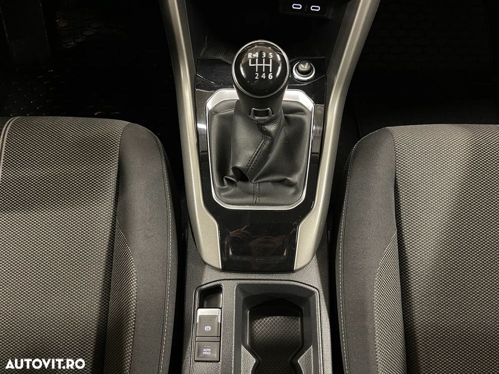 Volkswagen T-Roc 2.0 TDI Design - 25