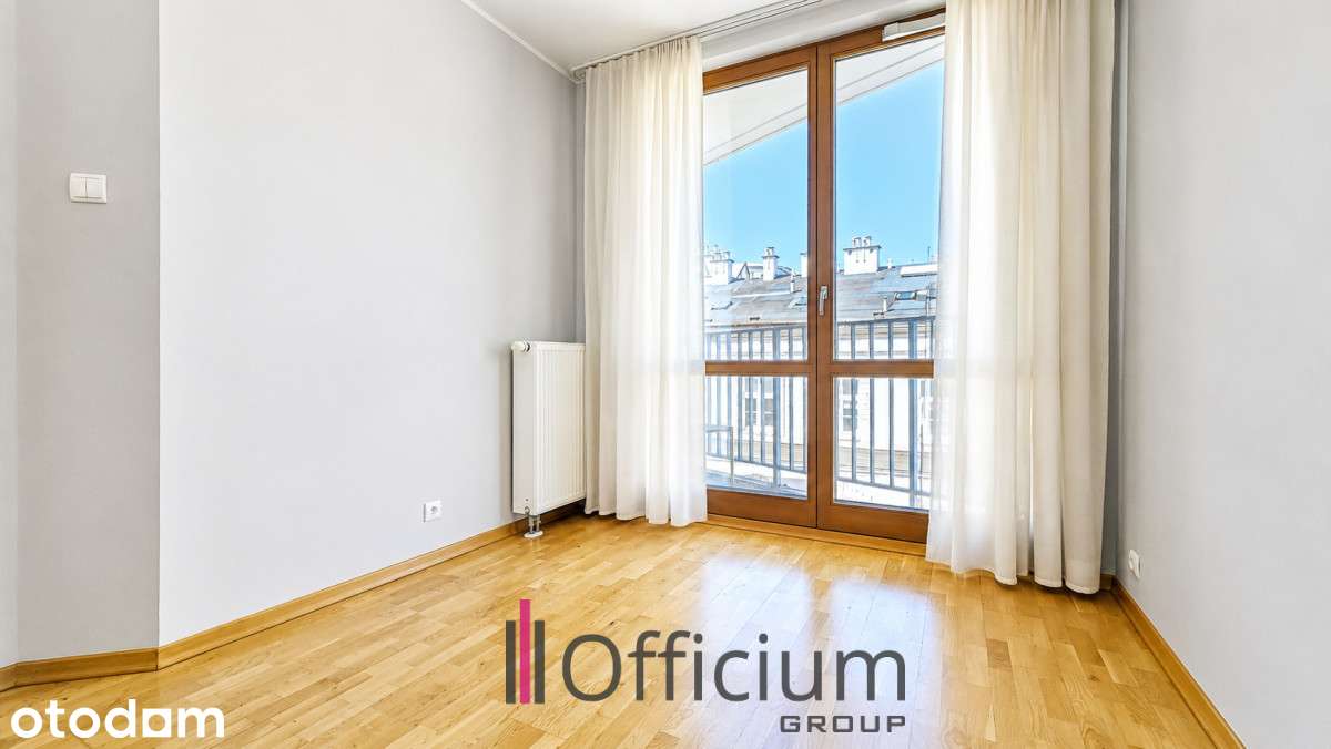 Apartament w nowoczesnym budynku, ścisłe centrum.
