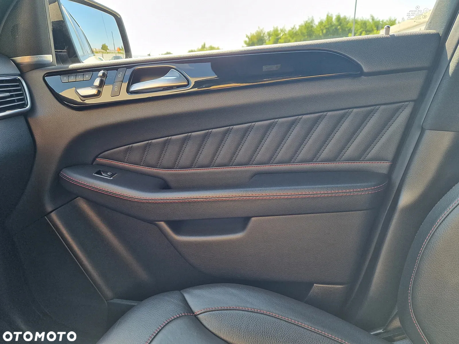 Mercedes-Benz GLE 350 d 4Matic 9G-TRONIC AMG Line - 33