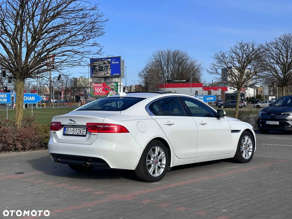 Jaguar XE - 5
