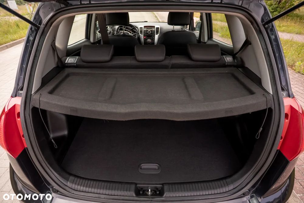 Kia Venga - 31