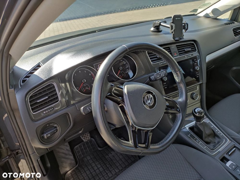 Volkswagen Golf 1.0 TSI BMT Trendline - 19