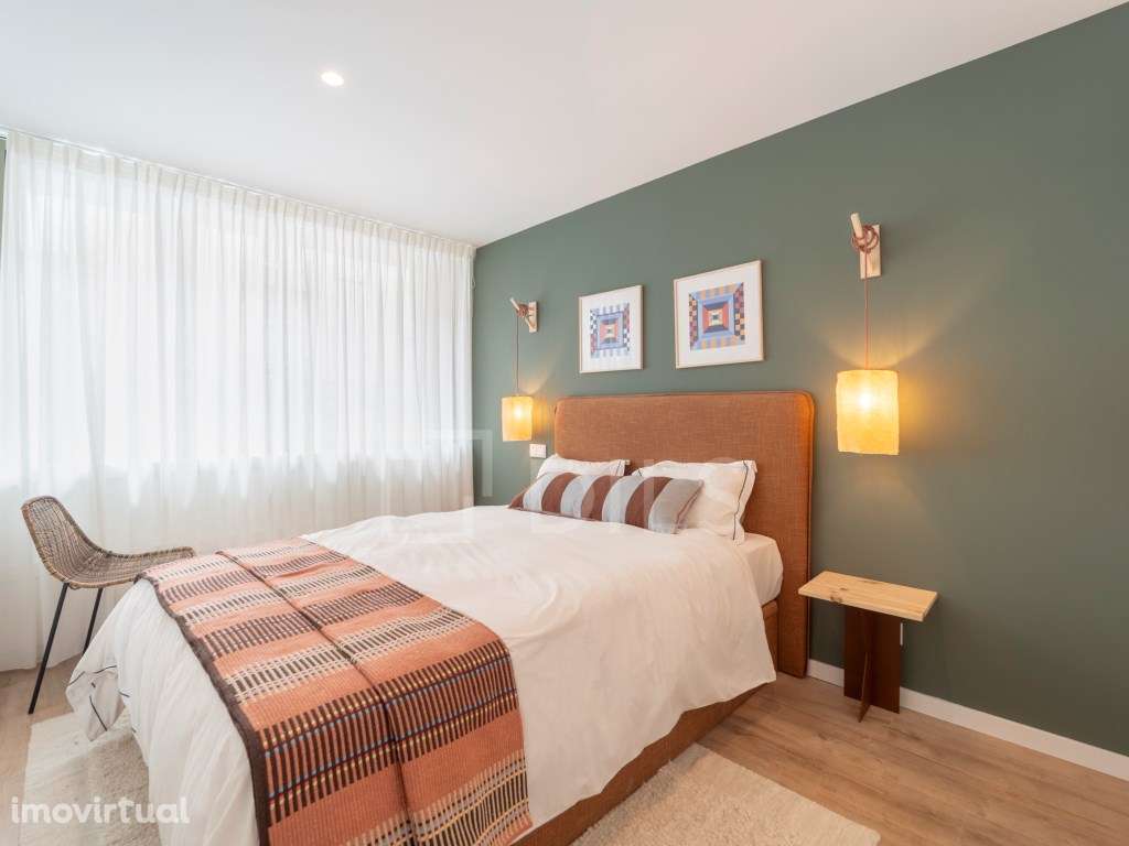 Penthouse T2+1 com terraço, varanda, garagem e arrumos - Grande imagem: 3/82