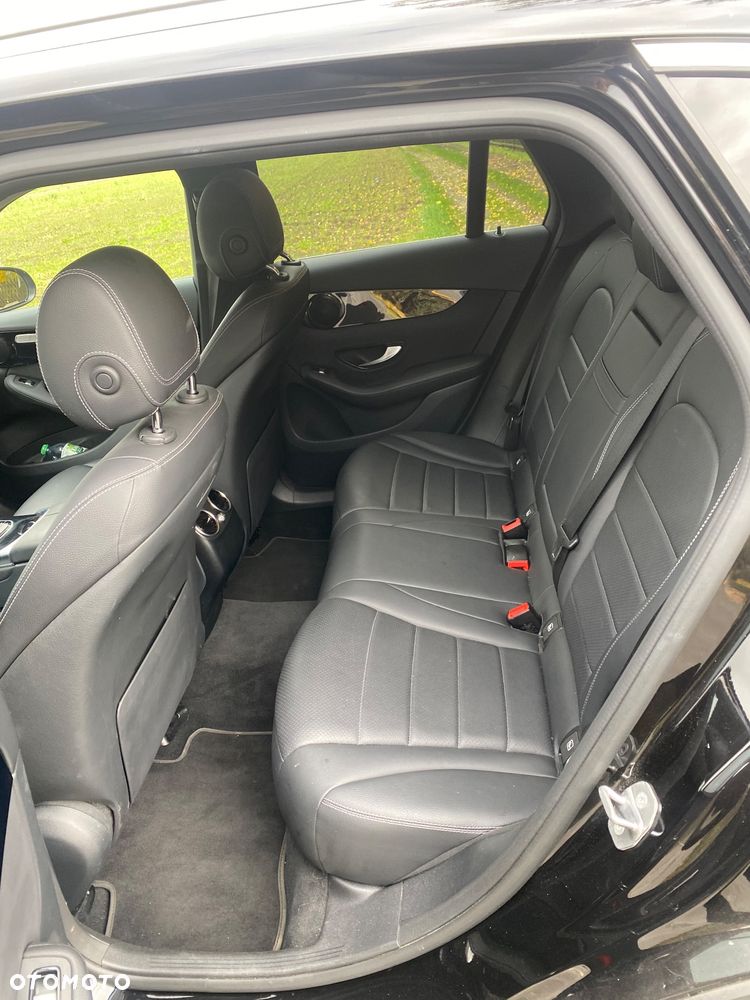 Mercedes-Benz GLC 200 - 11