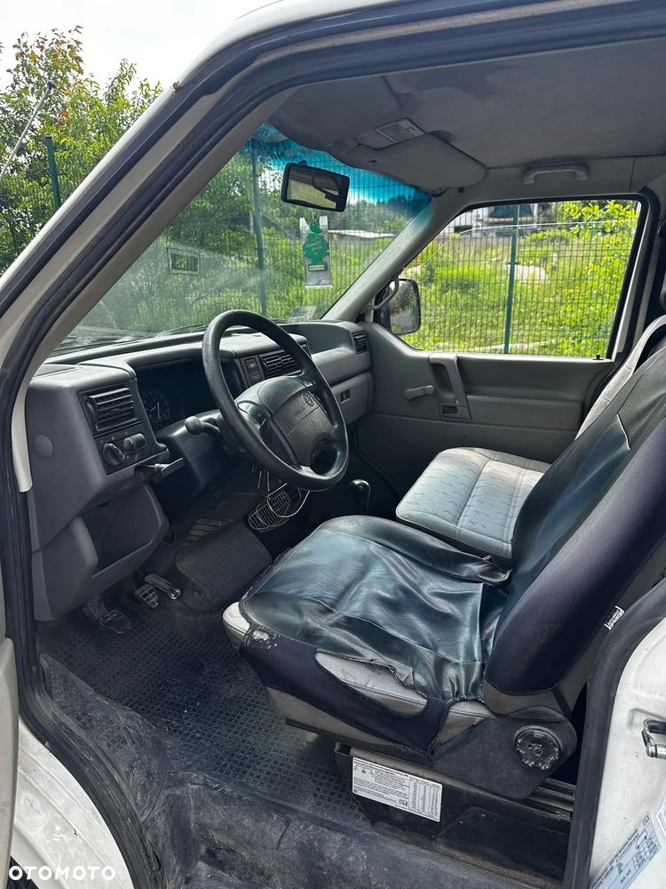 Volkswagen Transporter - 5